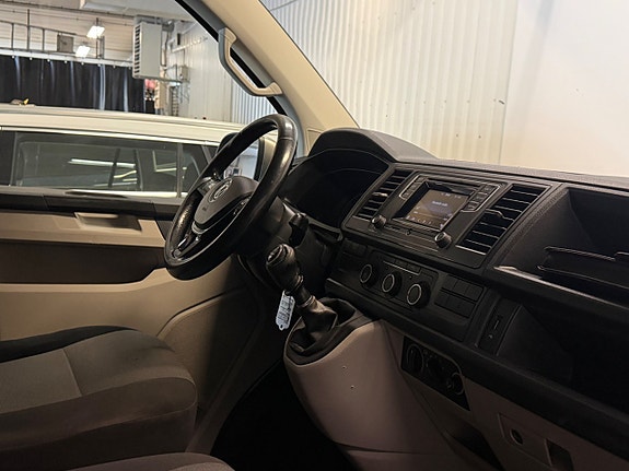 Volkswagen Transporter 12 of 23