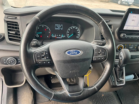 Ford Transit 9 of 10