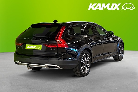 Volvo V90 Cross Country 4 of 26