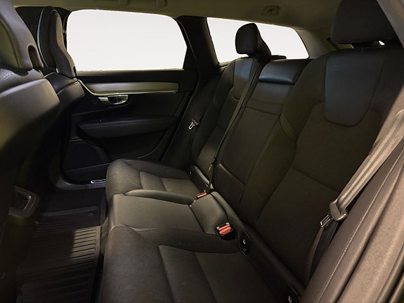Volvo V90 Cross Country 14 of 26