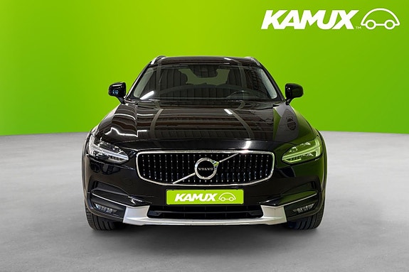 Volvo V90 Cross Country 6 of 26