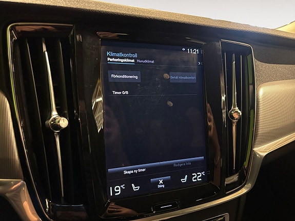 Volvo V90 Cross Country 19 of 26
