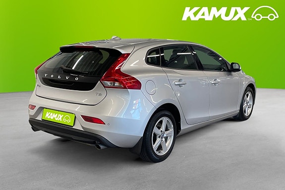 Volvo V40 4 of 22