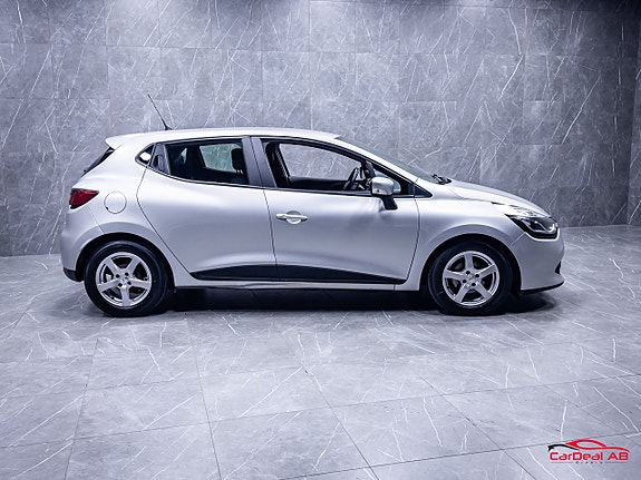 Renault Clio 8 of 25