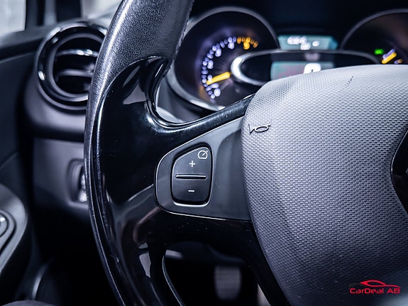 Renault Clio 19 of 25