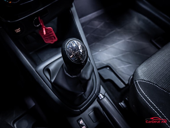 Renault Clio 23 of 25
