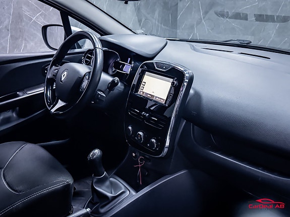 Renault Clio 13 of 25