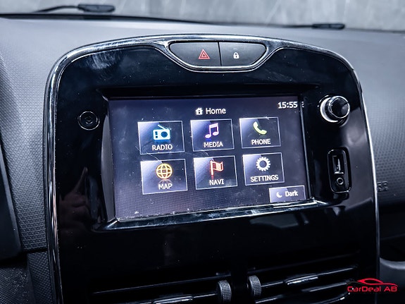 Renault Clio 21 of 25