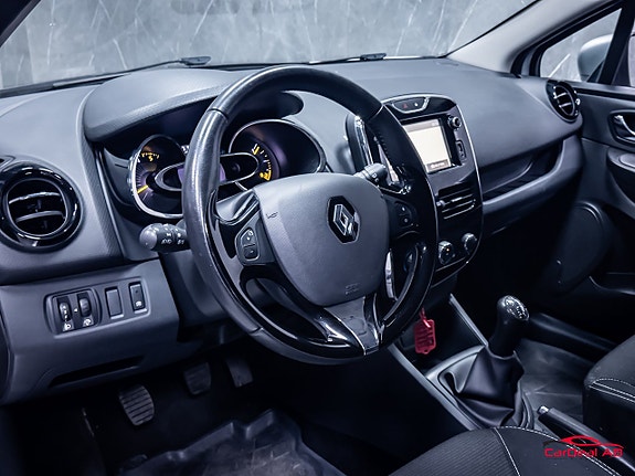 Renault Clio 12 of 25