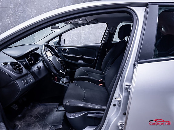 Renault Clio 10 of 25