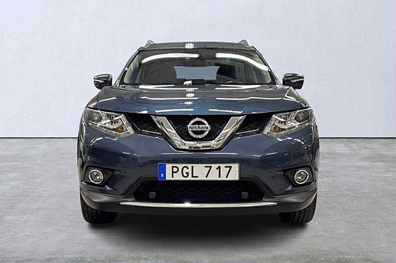 Nissan X-Trail 3 of 5