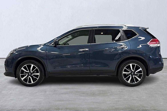 Nissan X-Trail 2 of 5