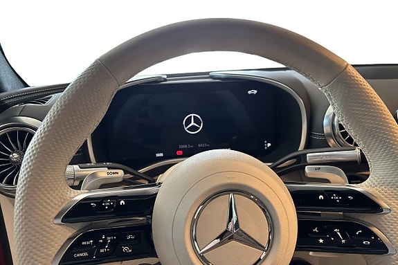Mercedes-Benz SL63 23 of 29