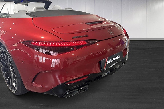 Mercedes-Benz SL63 8 of 29
