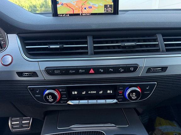 Audi SQ7 11 of 18