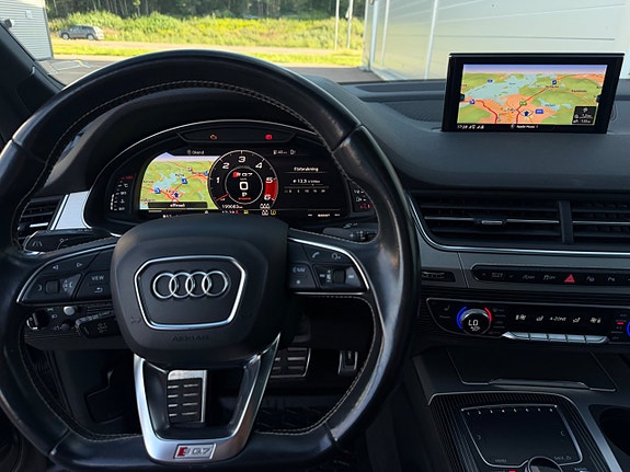 Audi SQ7 14 of 18