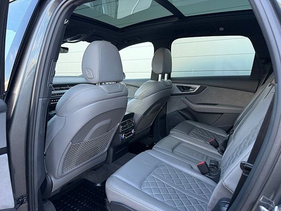Audi SQ7 15 of 18
