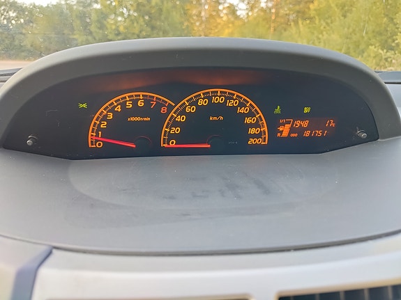 Toyota Yaris 11 of 12