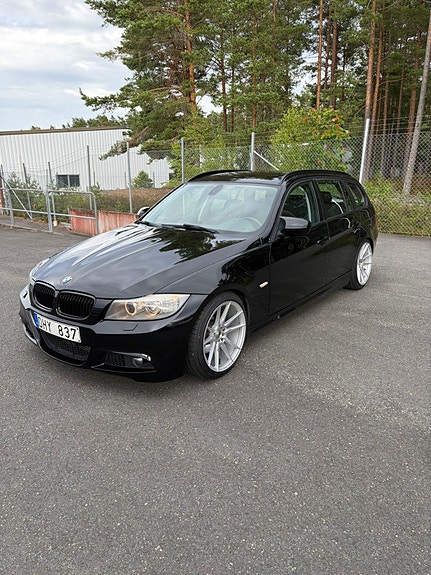 BMW 320d 3 of 15