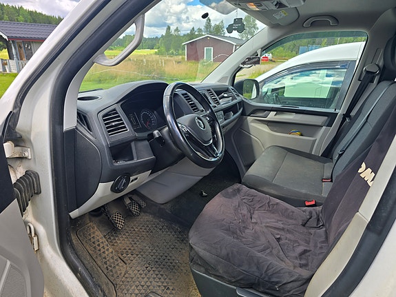Volkswagen Transporter 3 of 5