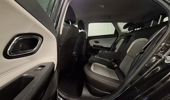 Kia Ceed 14 of 30