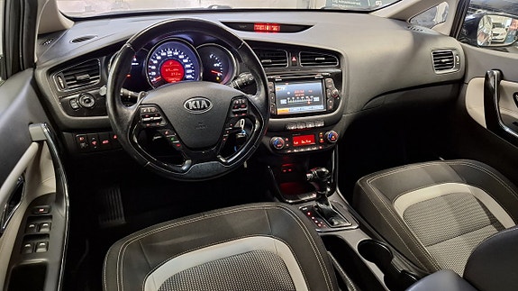 Kia Ceed 2 of 30