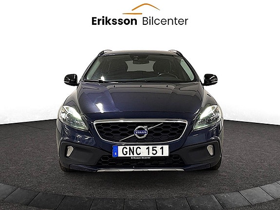 Volvo V40 Cross Country 3 of 24
