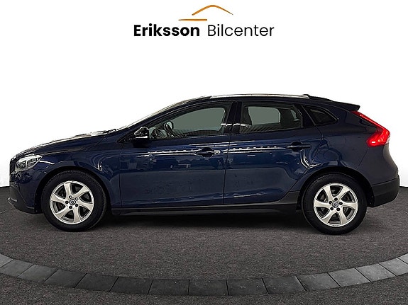 Volvo V40 Cross Country 7 of 24
