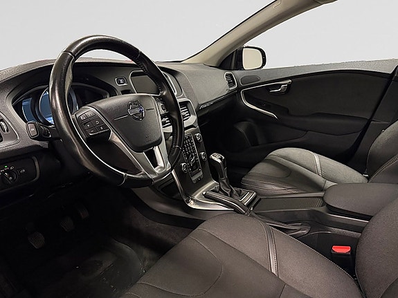 Volvo V40 Cross Country 10 of 24