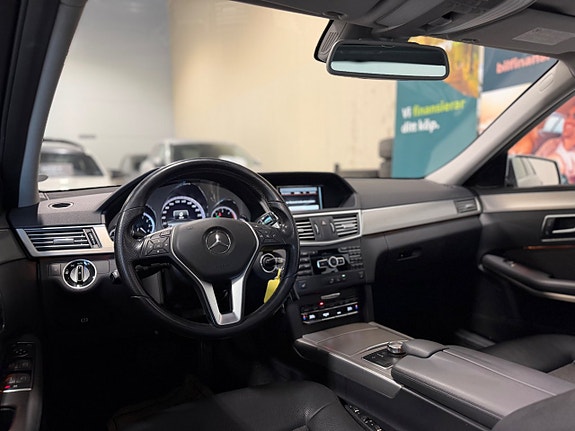 Mercedes-Benz E220 15 of 25
