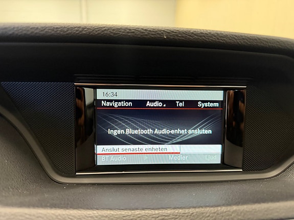 Mercedes-Benz E220 21 of 25