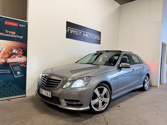 Mercedes-Benz E220 2 of 25