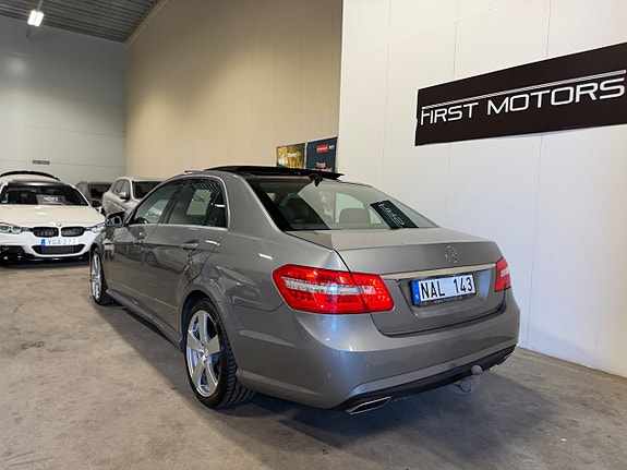 Mercedes-Benz E220 7 of 25