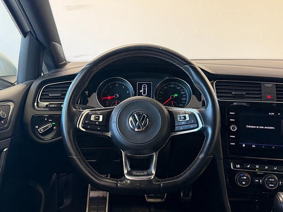 Volkswagen Golf VII 8 of 18
