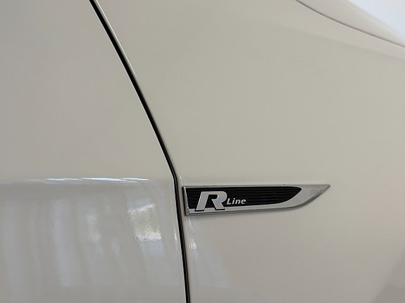 Volkswagen Golf VII 15 of 18