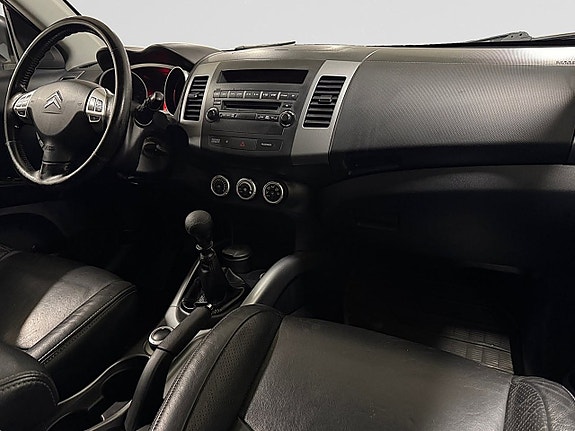 Citroen C-Crosser 12 of 23