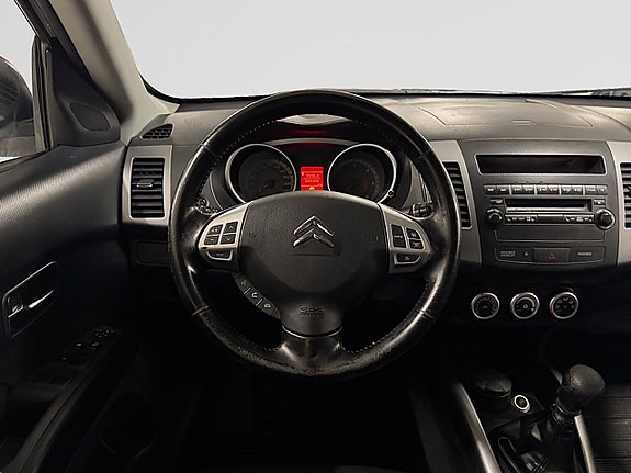 Citroen C-Crosser 13 of 23