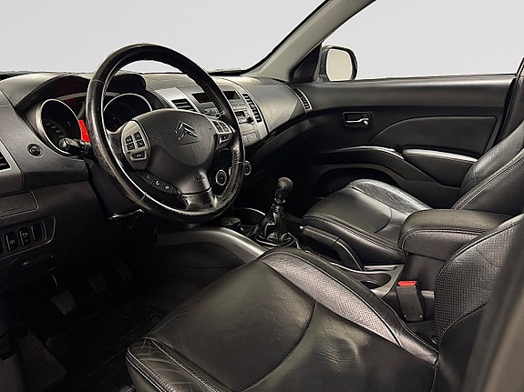 Citroen C-Crosser 10 of 23