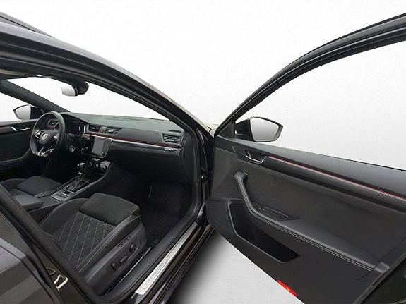 Skoda Superb 27 of 30