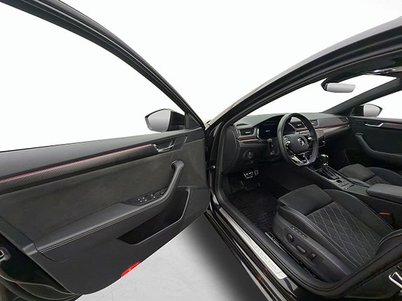 Skoda Superb 13 of 30