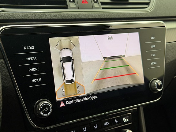 Skoda Superb 23 of 30