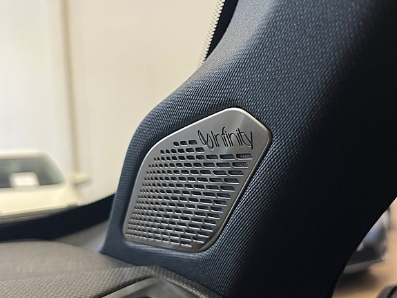 Lynk & Co 01 17 of 21