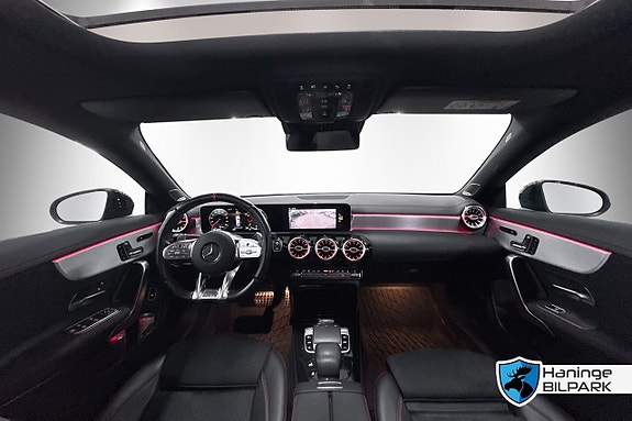 Mercedes-Benz CLA35 26 of 30