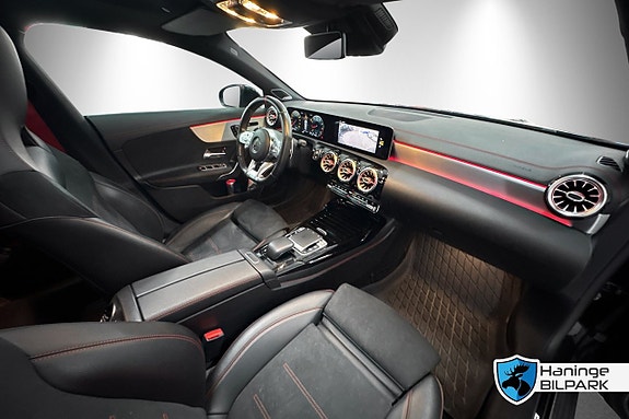 Mercedes-Benz CLA35 13 of 30