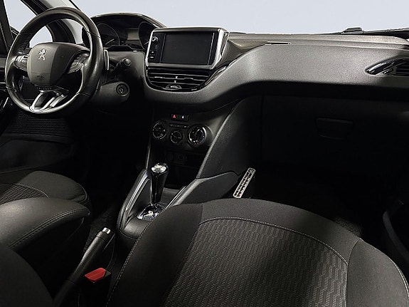 Peugeot 208 12 of 22