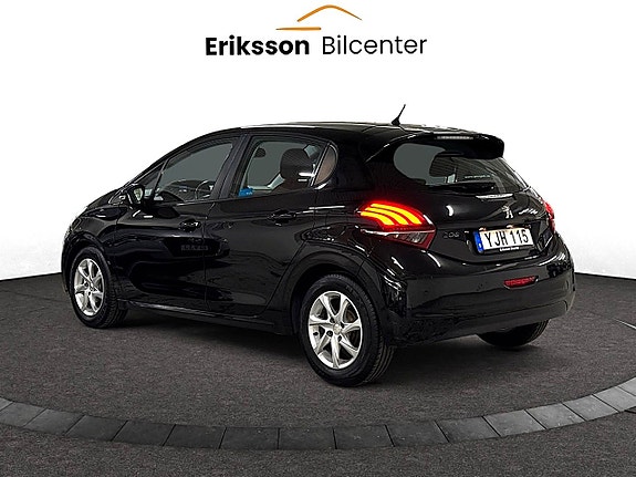 Peugeot 208 4 of 22