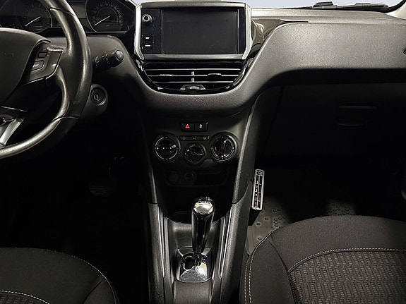 Peugeot 208 14 of 22