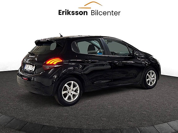 Peugeot 208 5 of 22