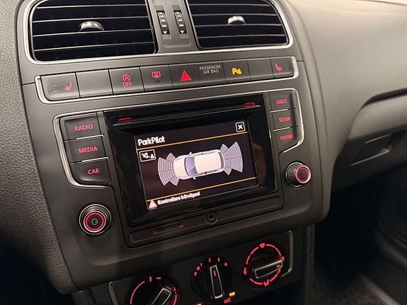 Volkswagen Polo 18 of 25