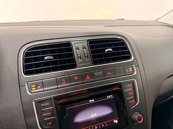 Volkswagen Polo 17 of 25